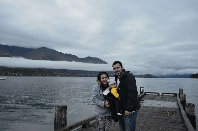 família na nova zelandia viajando